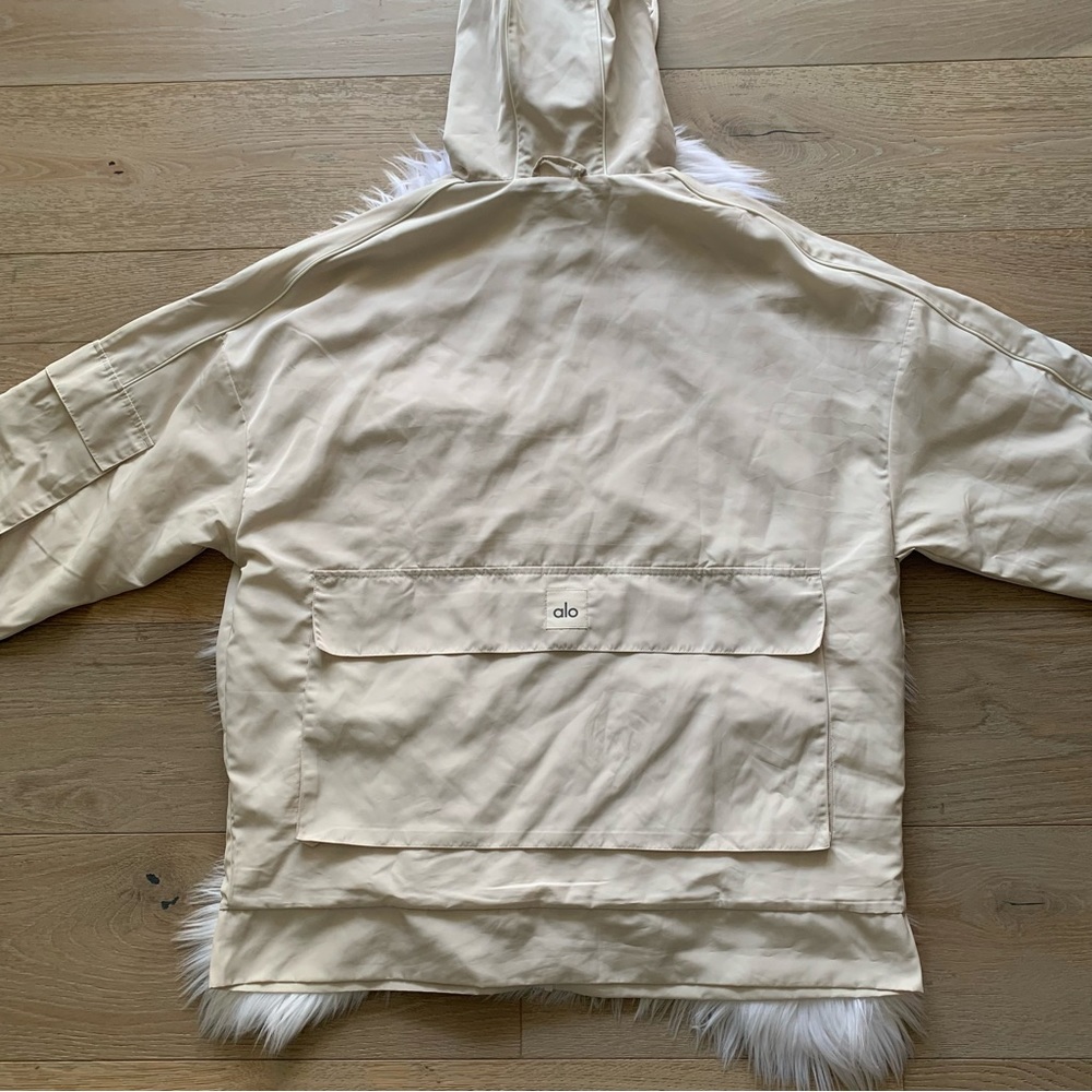Alo Yoga Oversized Jacket - Picture 8 of 10
